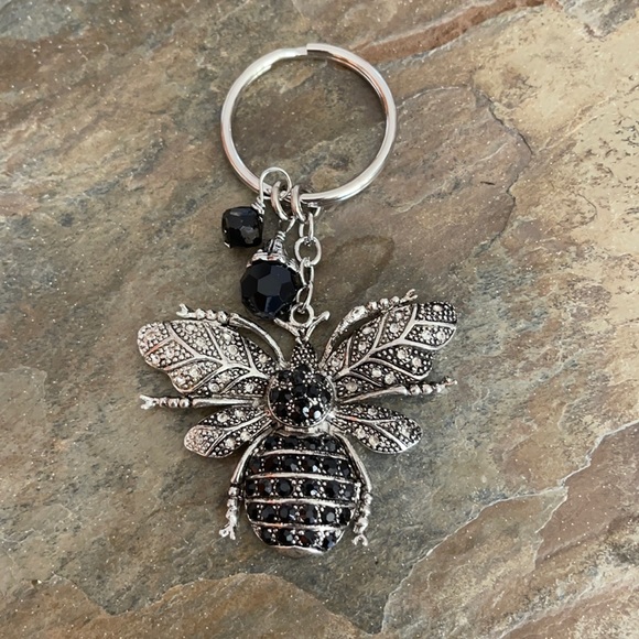 NWT Rustic Queen Bee Crystal 3 Charm Key Chain - Picture 1 of 4
